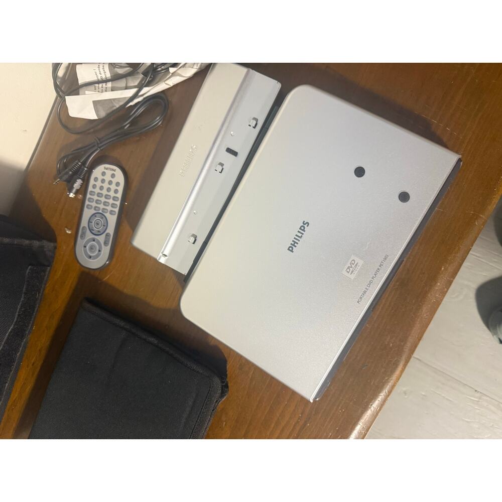 Philips Portable DVD Player Matching Docking, Battery Base & Carrying Case - SO - Picture 3 of 8